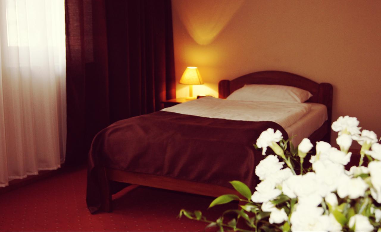 Hotel Metro Klodzko Luaran gambar
