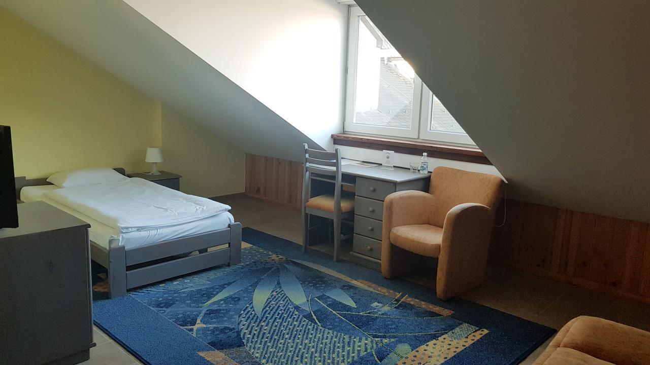 Hotel Metro Klodzko Luaran gambar