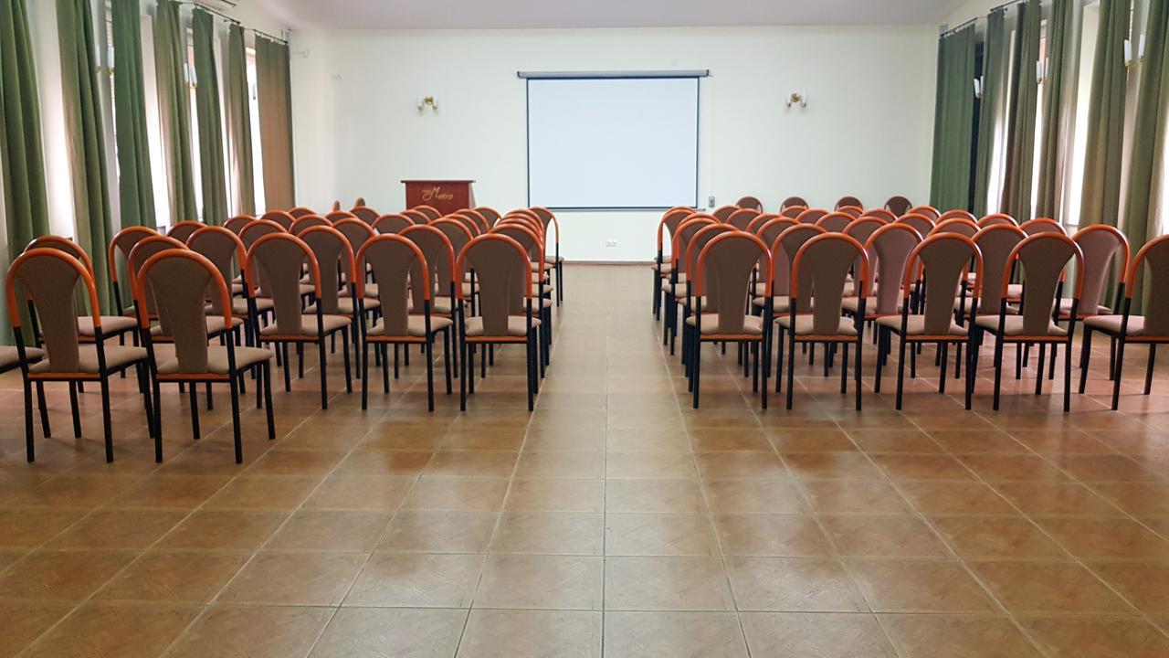 Hotel Metro Klodzko Luaran gambar