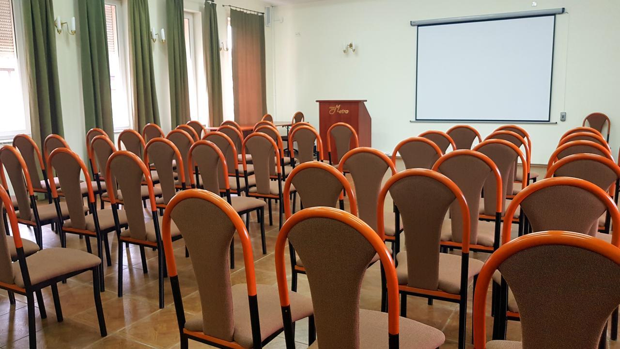 Hotel Metro Klodzko Luaran gambar